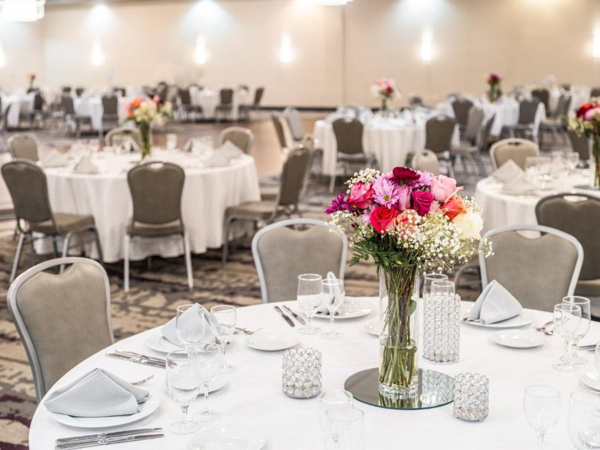 Готель Crowne Plaza Milwaukee South By Ihg Екстер'єр фото