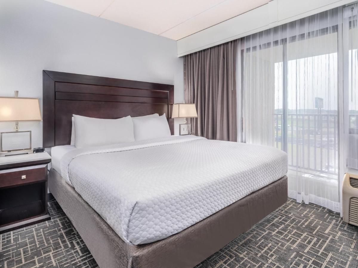 Готель Crowne Plaza Milwaukee South By Ihg Екстер'єр фото