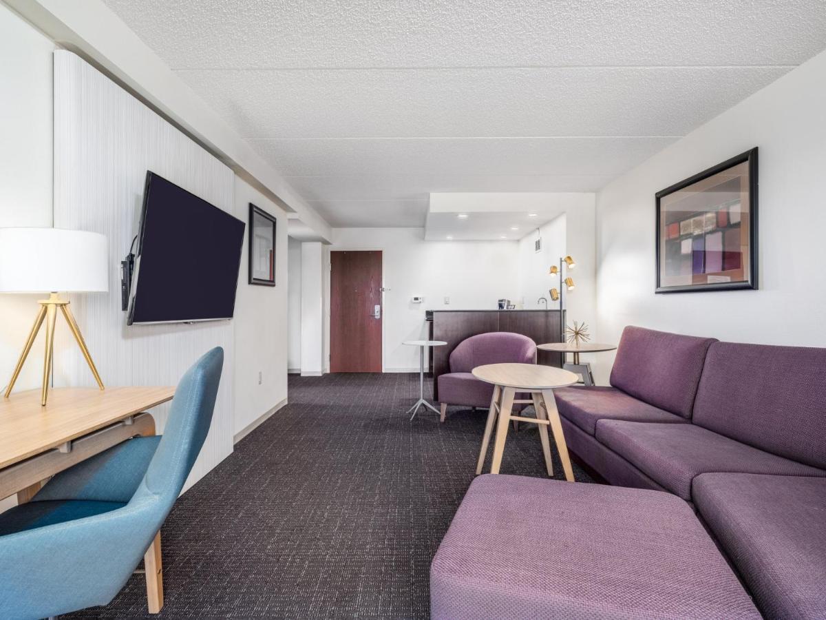 Готель Crowne Plaza Milwaukee South By Ihg Екстер'єр фото