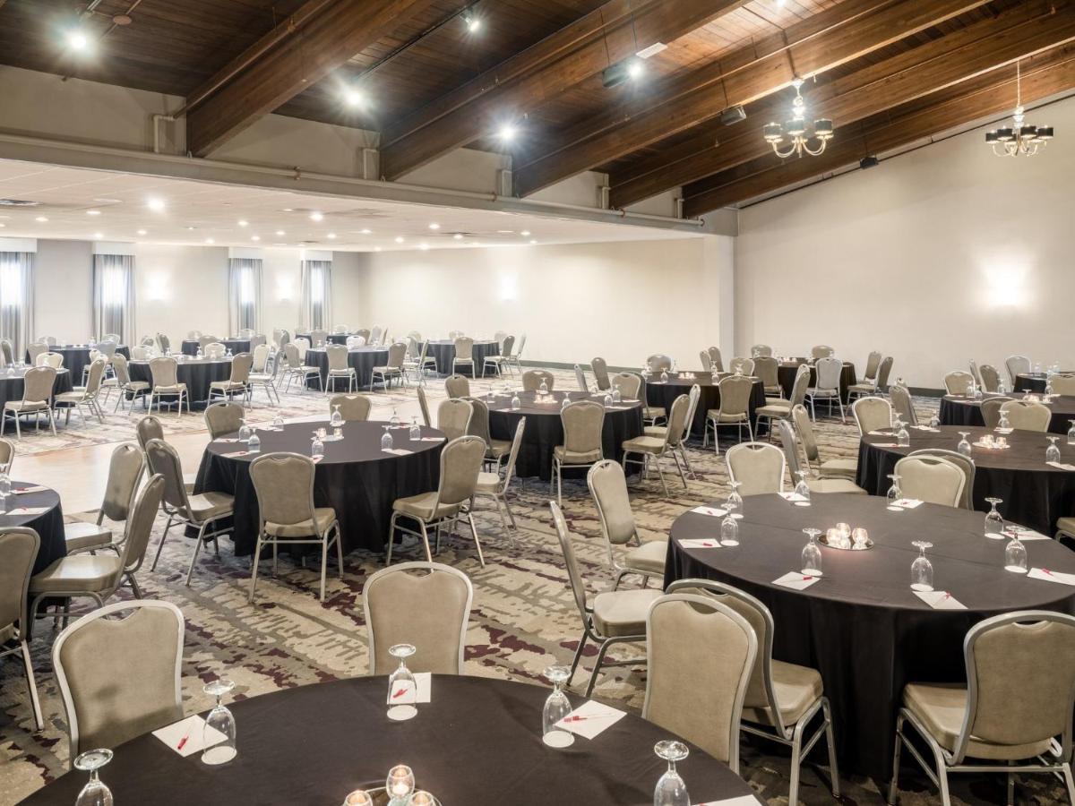 Готель Crowne Plaza Milwaukee South By Ihg Екстер'єр фото
